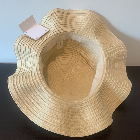 Max Studio Girl Straw Hat with Ribbon. - Picture 3 of 6